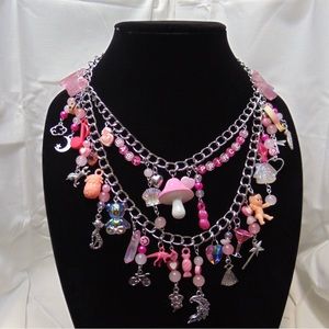 Handmade necklace 🩷